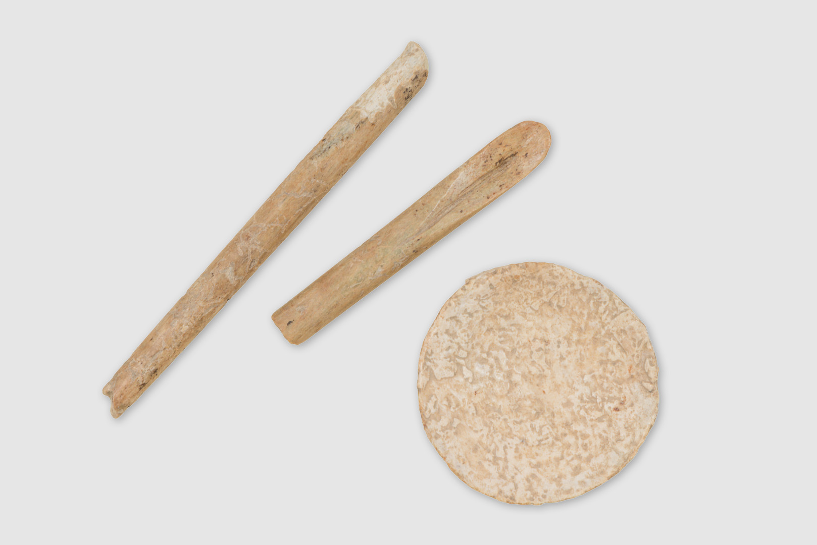 Cucchiaino e spatoletta da toilette in osso